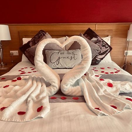 The Hedges Hotel Stranocum ภายนอก รูปภาพ