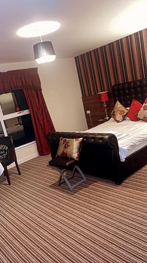 The Hedges Hotel Stranocum ภายนอก รูปภาพ