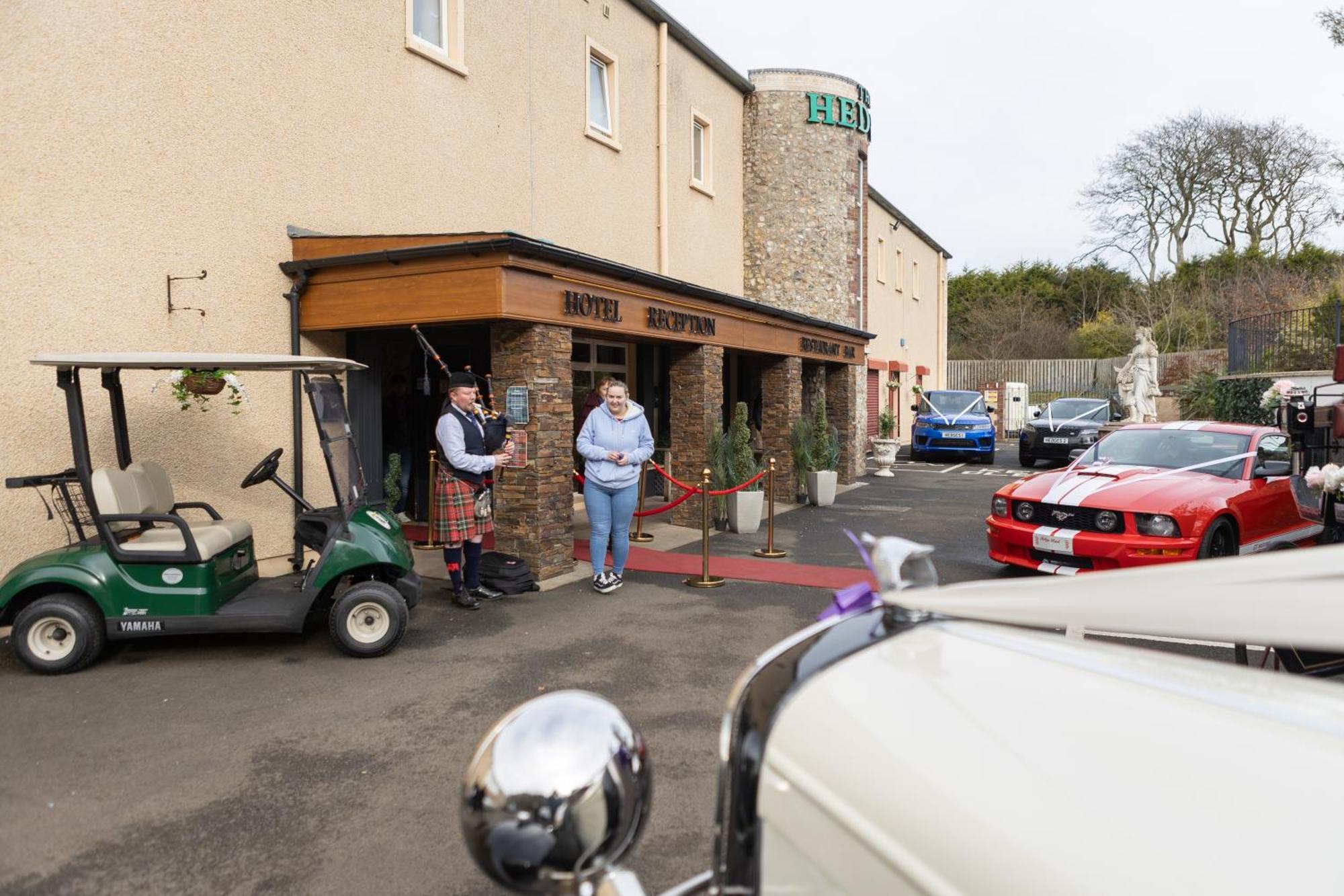The Hedges Hotel Stranocum ภายนอก รูปภาพ
